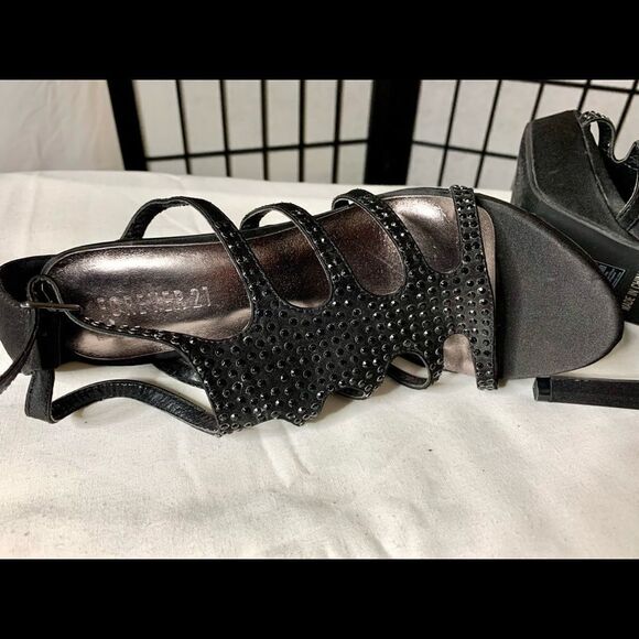 Forever 21 black strappy embellished heel platform Sz US 8 - Picture 5 of 5